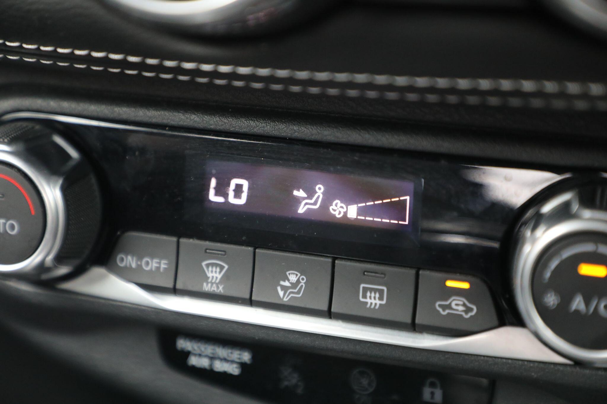 Large vehicle image